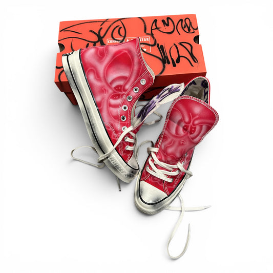 Red skelly chucks <3