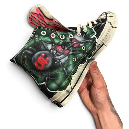 Spider Pink and green chucks <3